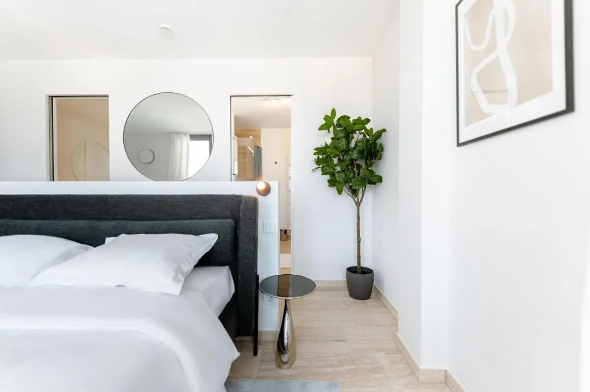 City Luxury With City Views In Ville Haute Luxembourg 0*,